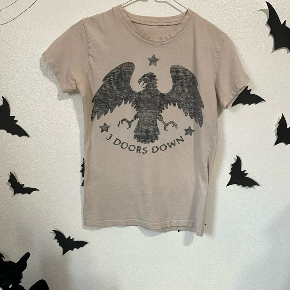 Vintage 3 Doors Down juniors petite eagle graphic print cream band tee - Picture 7 of 9